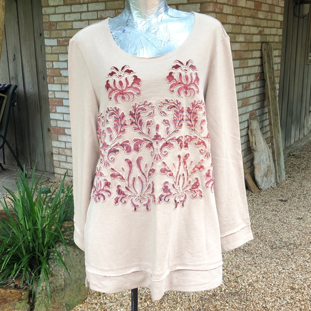Chico’s Zenergy tan embroidered spring sweatshirt